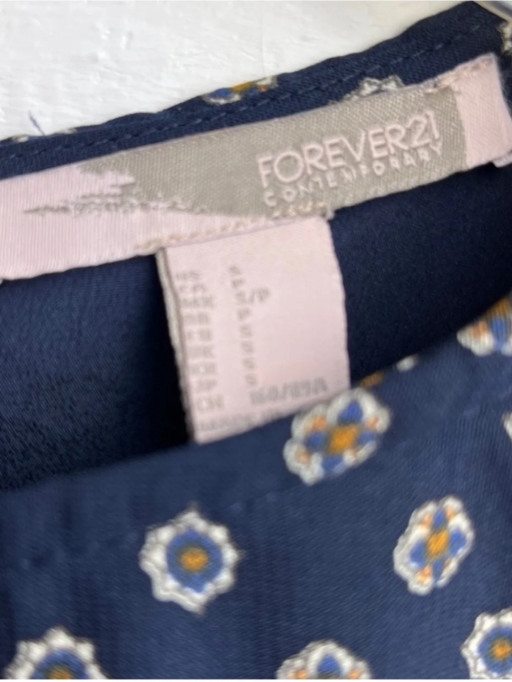 FOREVER 21 Contemporary Navy Blue Boho Floral Print Bell Sleeve DressSize Small